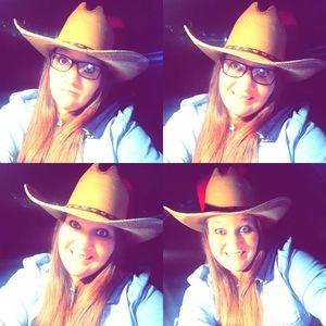 Meet your Posher, Deana